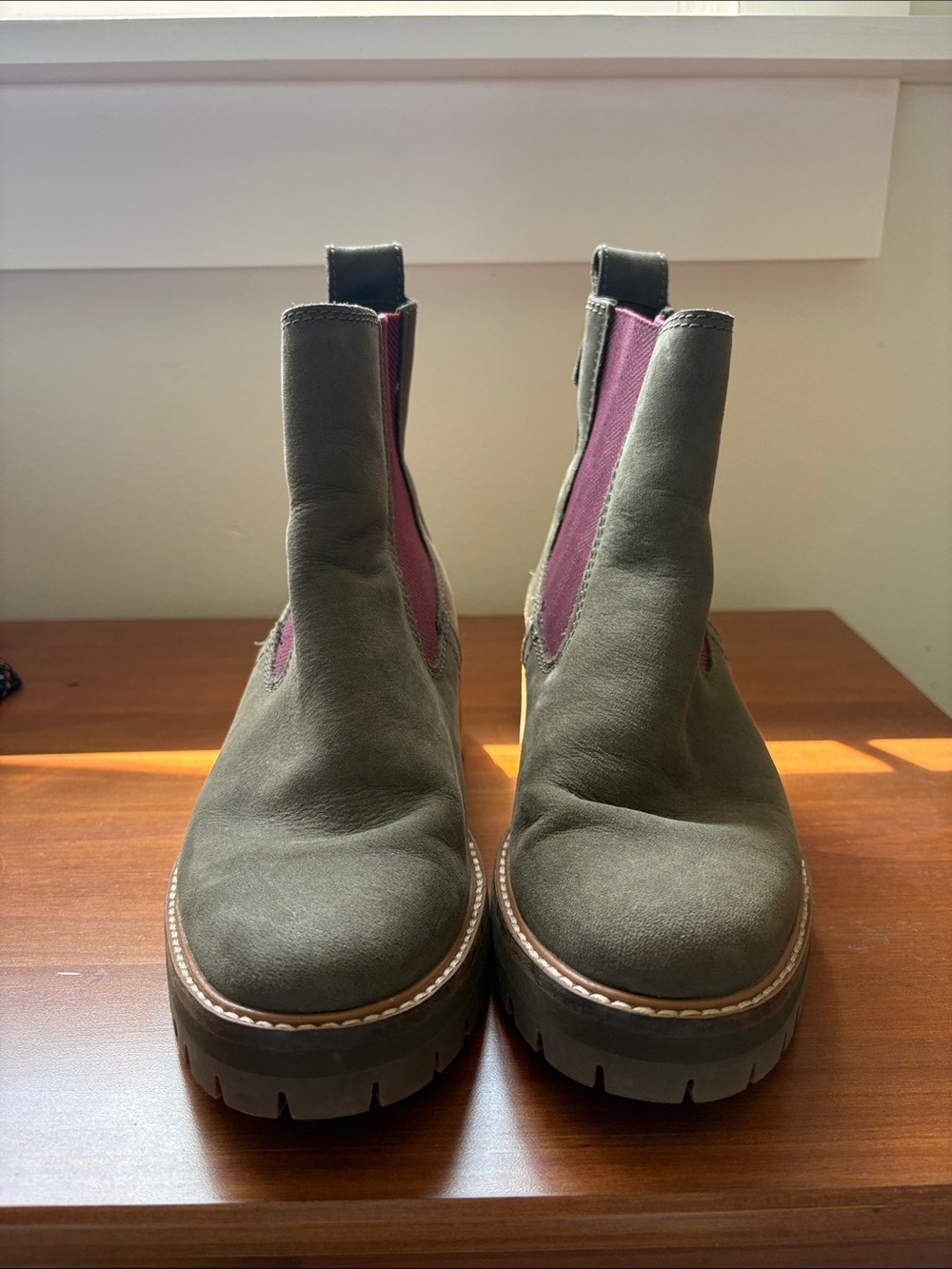 Timberland Olive Green Chelsea Boots with Plum Elastic Panels